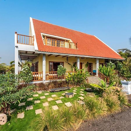 Saffronstays Happy Fields, Pune - Luxury Farmstay With Farm To Table Food 외부 사진
